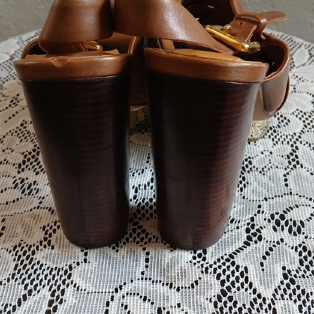 Michael Kors Brown Leather Heels with Woven Design - Picture 3 of 9